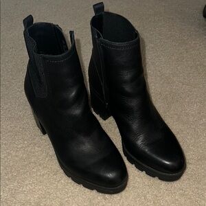 Naturalizer Black Ankle Booties with Chunky Heel